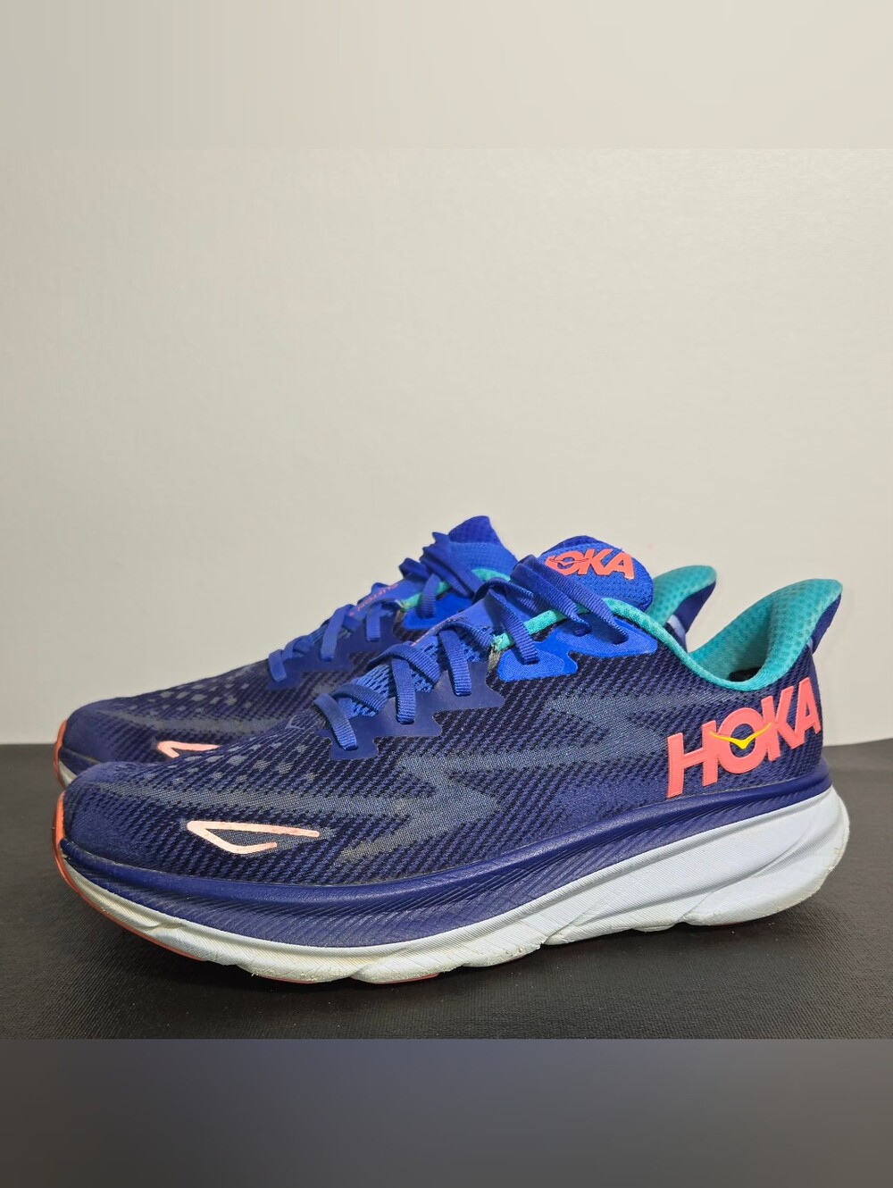 Hoka One One Clifton 9 Road Running Shoes Neutral Support Max CushWomen Size 1